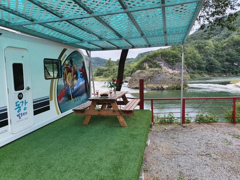 Youngwol Dongkang Village Caravan Yeongwol Экстерьер фото